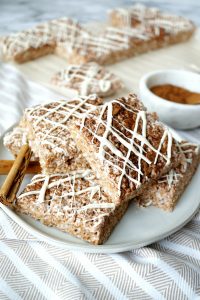 cinnamon roll rice krispie treats | The Baking Fairy