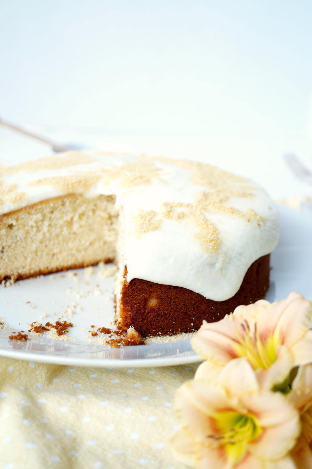 honey chamomile cake with ricotta frosting | The Baking Fairy