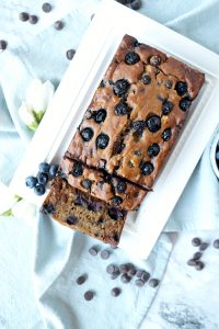 vegan blueberry chocolate chip banana bread | The Baking Fairy