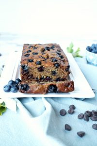 vegan blueberry chocolate chip banana bread | The Baking Fairy