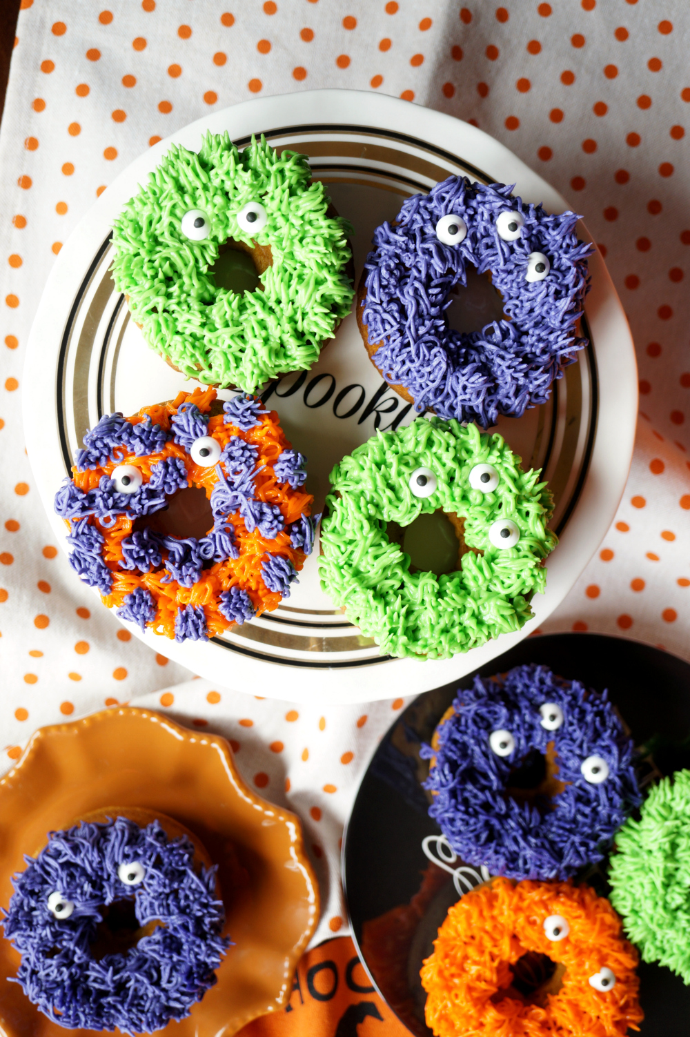 fuzzy monster donuts {pumpkin chocolate chip} | The Baking Fairy #HalloweenTreatsWeek