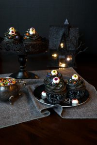 black chocolate cupcakes with slime filling #HalloweenTreatsWeek | The Baking Fairy