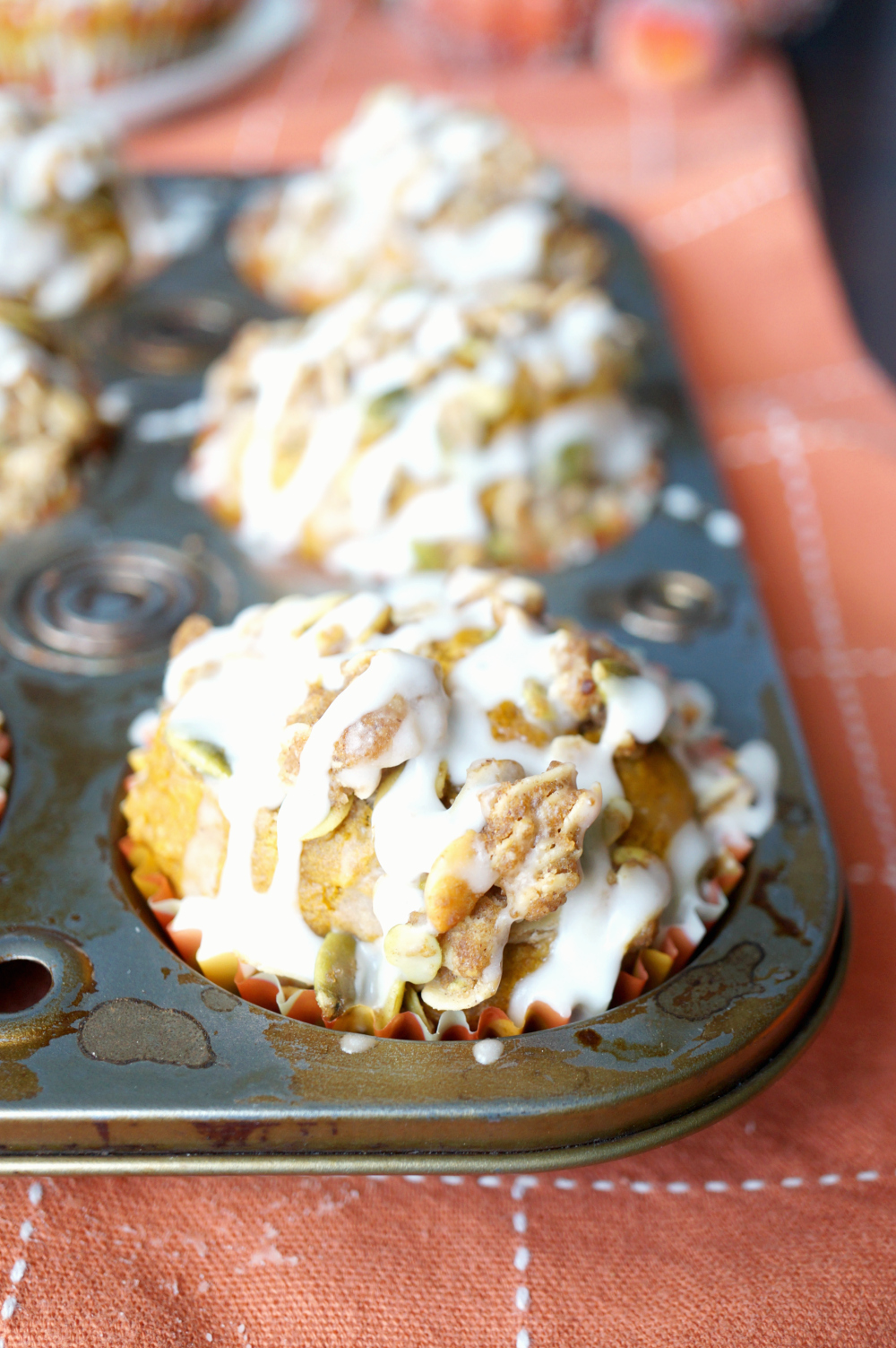 vegan pumpkin muffins with brown sugar streusel | The Baking Fairy