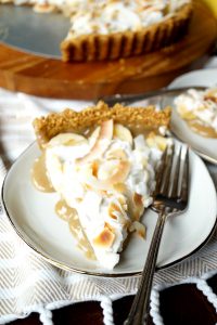 vegan coconut banoffee pie | The Baking Fairy