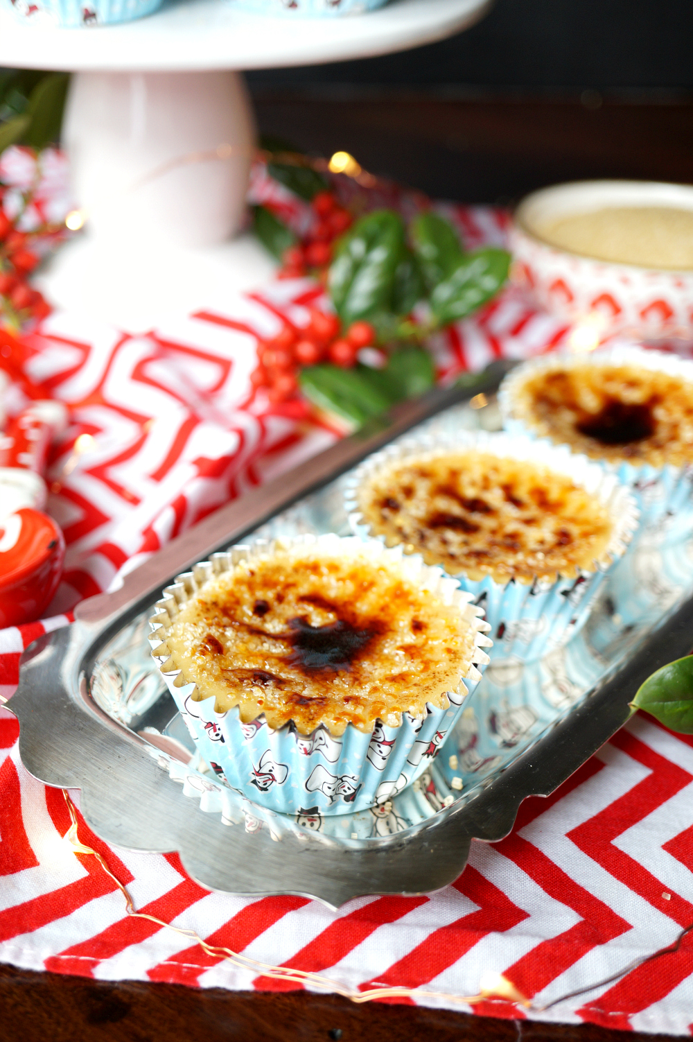 creme brûlée mini cheesecakes | The Baking Fairy #ad #phillymakestheholidays #recipeshare @spreadphilly