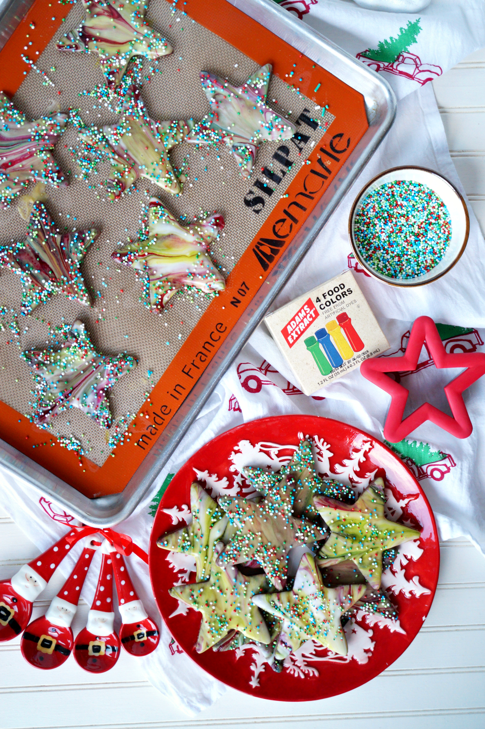 spiced chocolate cutout cookies with marble glaze | The Baking Fairy #ChristmasCookiesWeek