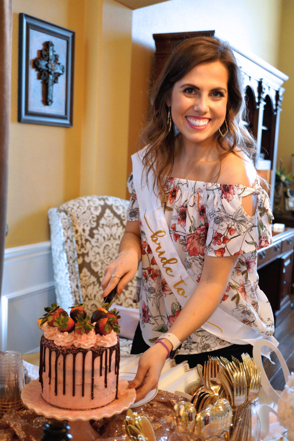 vegan chocolate covered strawberry cake & bridal shower | The Baking Fairy