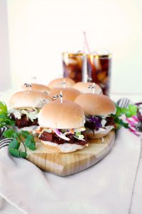 vegan BBQ jackfruit sliders with green apple slaw | The Baking Fairy