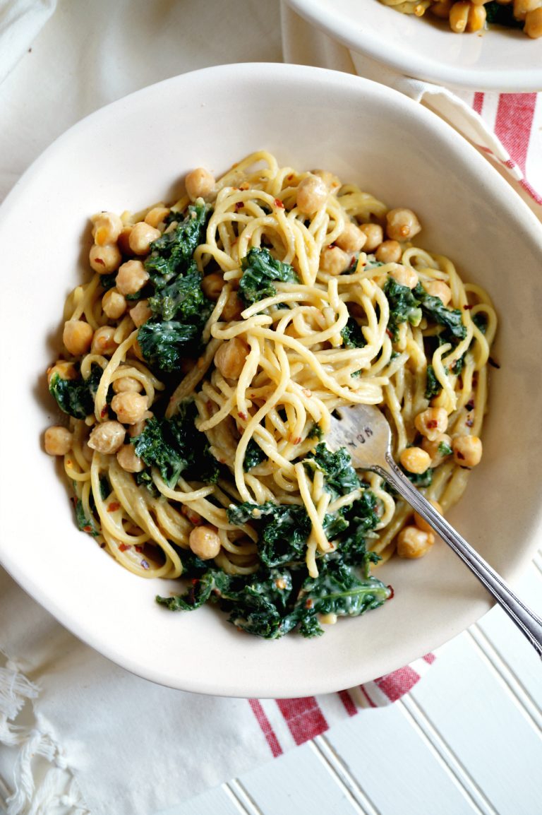 creamy vegan kale & chickpea pasta The Baking Fairy