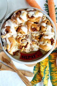 vegan carrot cake cinnamon rolls | The Baking Fairy #ad #EasterBrunchWeek