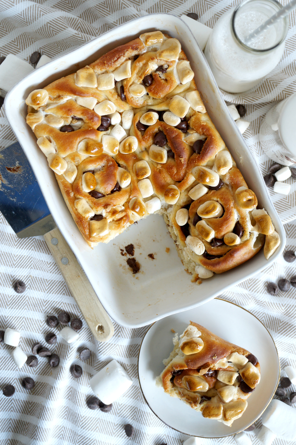 overhead photo of s'mores sweet rolls on plate