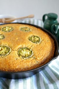 side view of cornbread pan