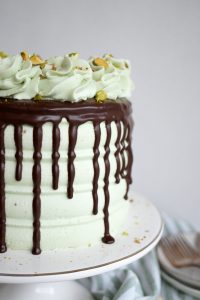 vegan pistachio chocolate chunk cake | The Baking Fairy