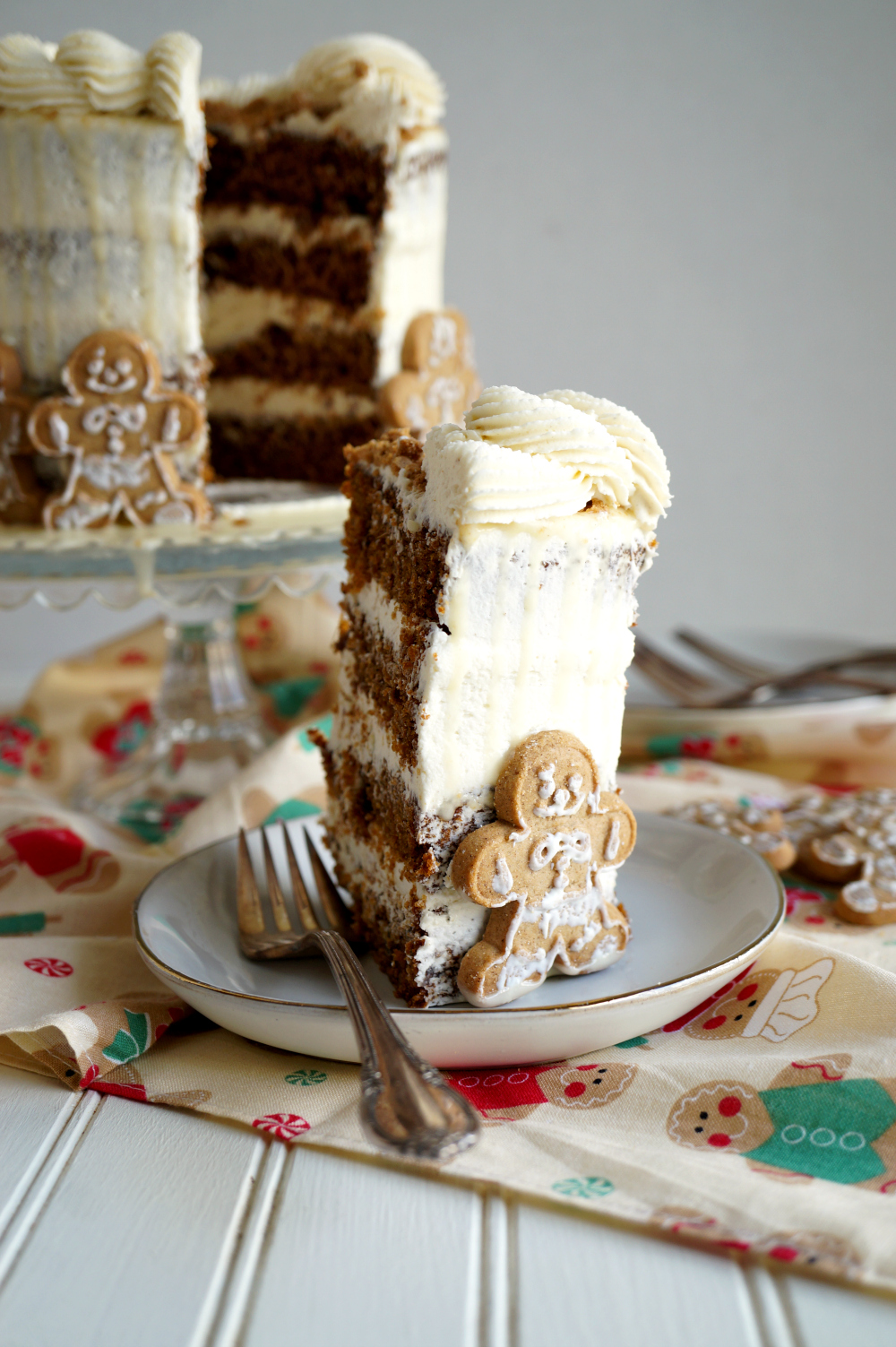 vegan gingerbread layer cake | The Baking Fairy #ChristmasSweetsWeek