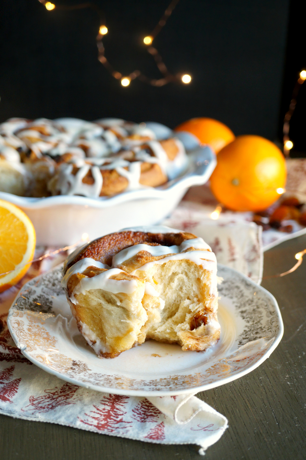 panettone cinnamon roll with bite