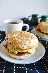 vegan breakfast bagel sandwich