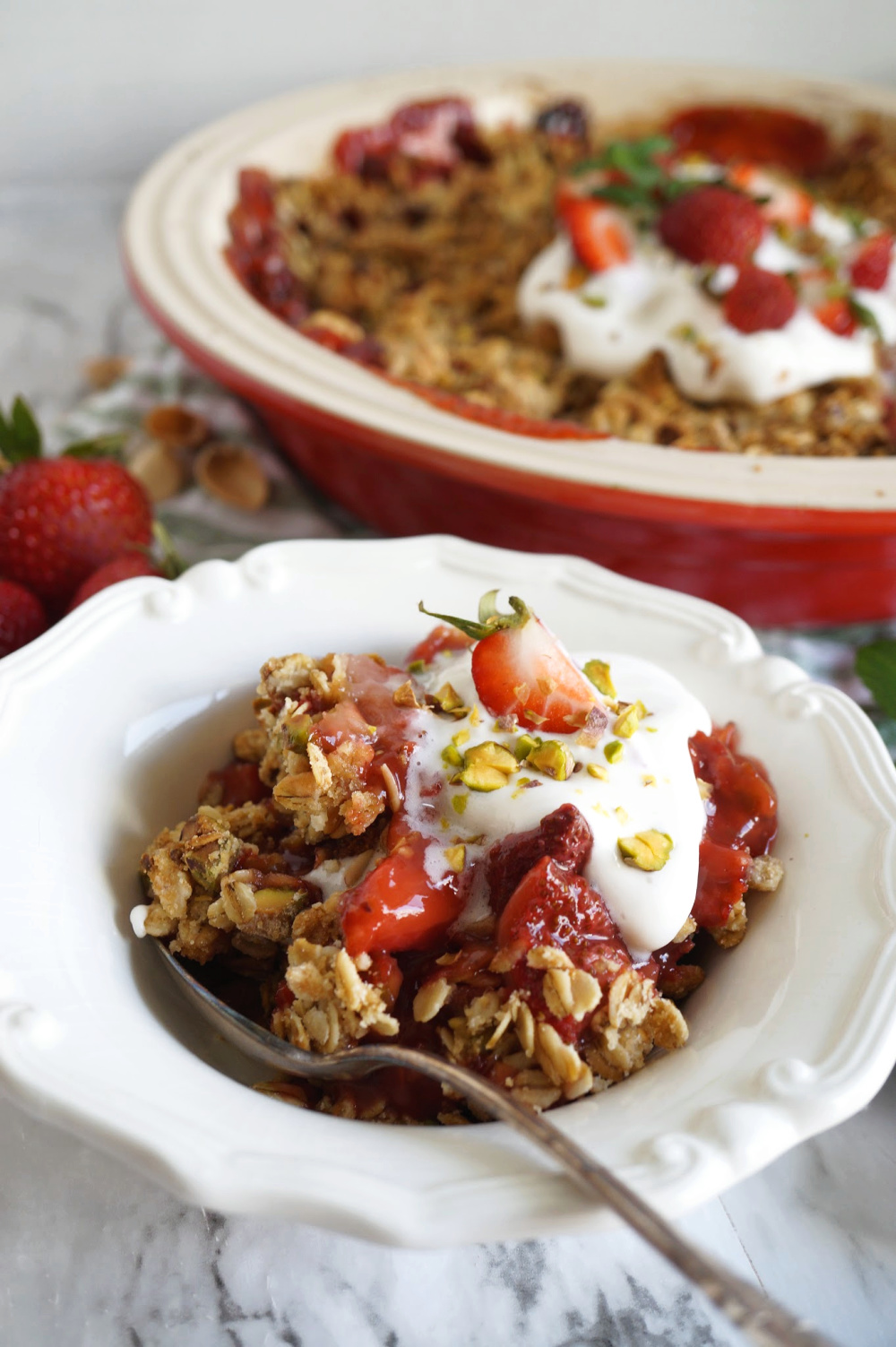 bowl of strawberry crisp