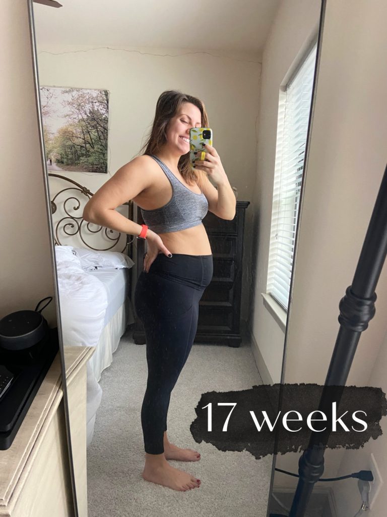 woman with pregnant belly and label "17 weeks"