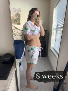 photo of woman with pregnant belly and label "8 weeks"